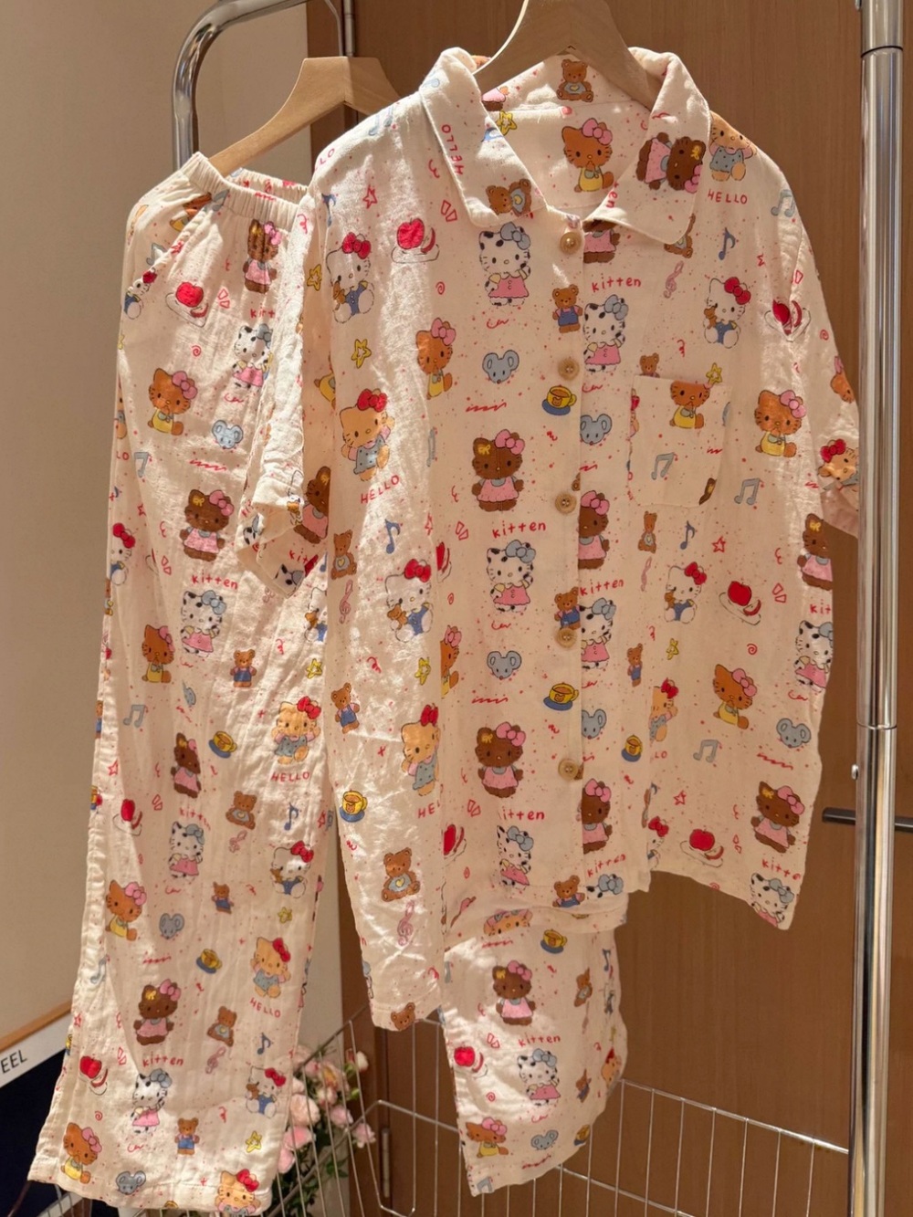 NWT Hello Kitty Double Gauze Cotton Pajama Set Soft Breathable Sleepwear